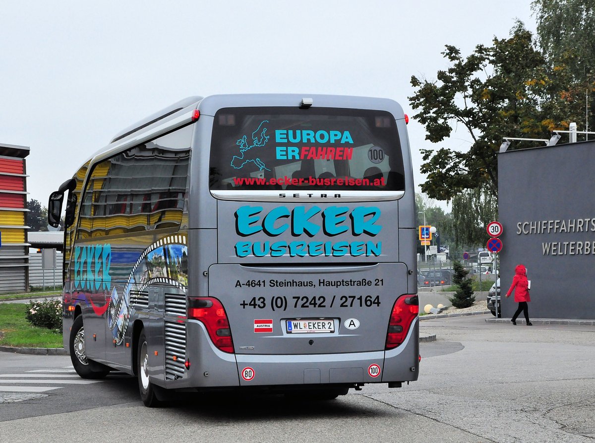 Setra 411 HD von Ecker Reisen aus �sterreich in Krems gesehen.