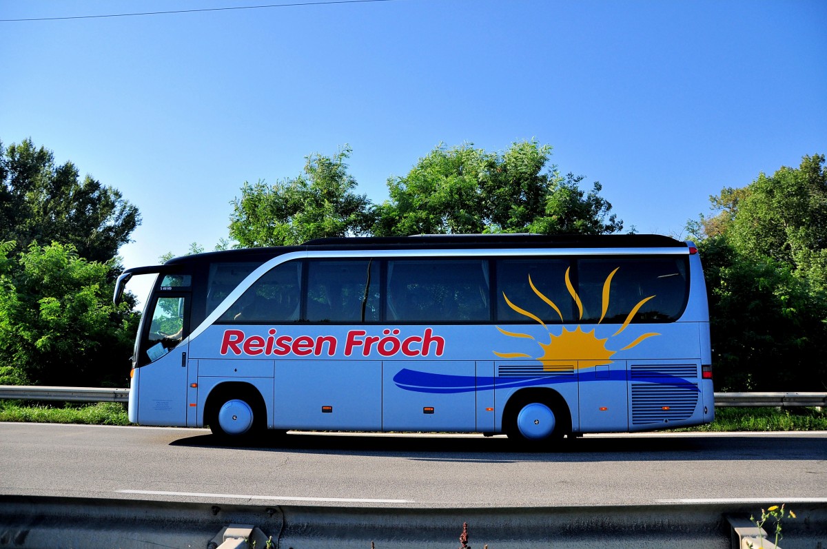 SETRA 411 HD von FR�CH Reisen im September 2013 in Krems an der Donau.