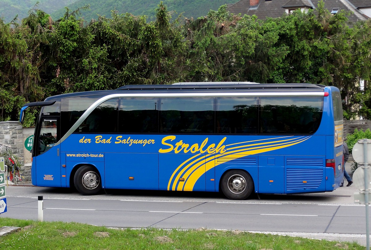 Setra 411 HD von Konjevic Reisen aus der BRD am 14.5.2015 in der N�he von Krems gesehen.