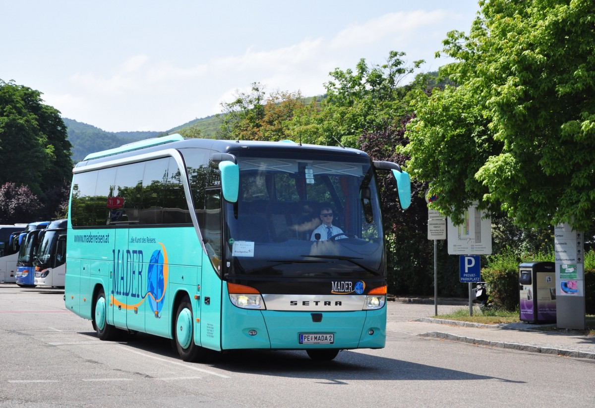 Setra 411 HD von MADER REISEN.at im Juni 2015 in Krems.