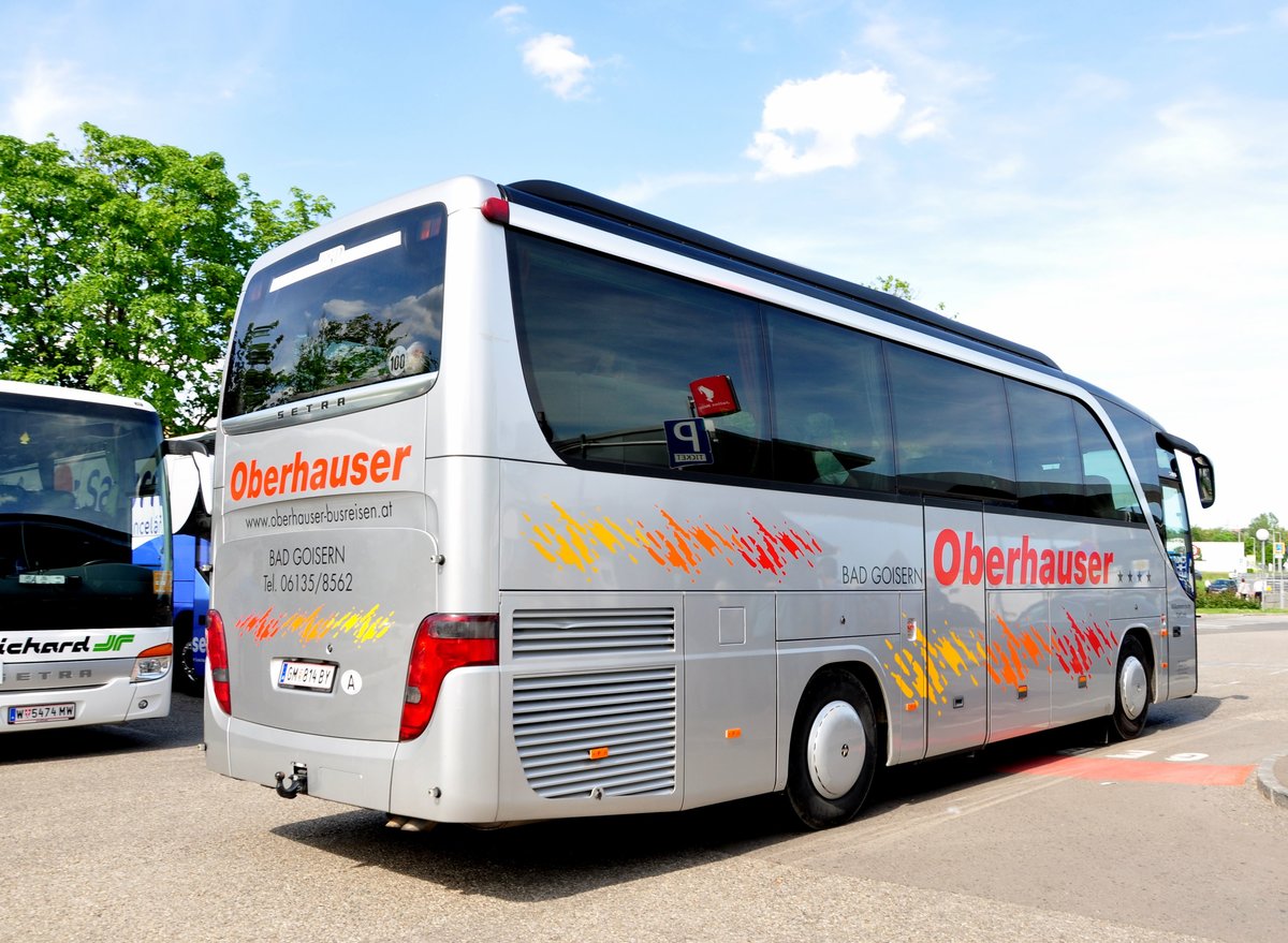 Setra 411 HD von Oberhauser Reisen aus �sterreich in Krems gesehen.