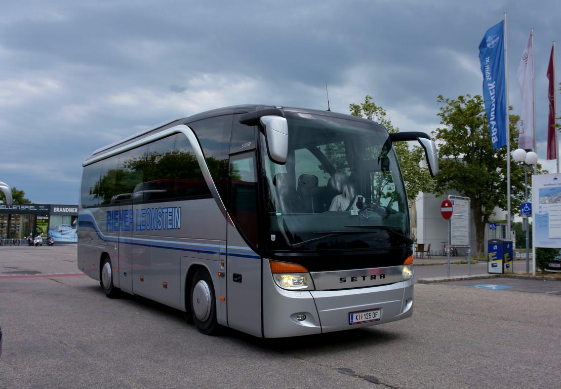 Setra 411 HD von RIENER Reisen aus sterreich 2017 in Krems.