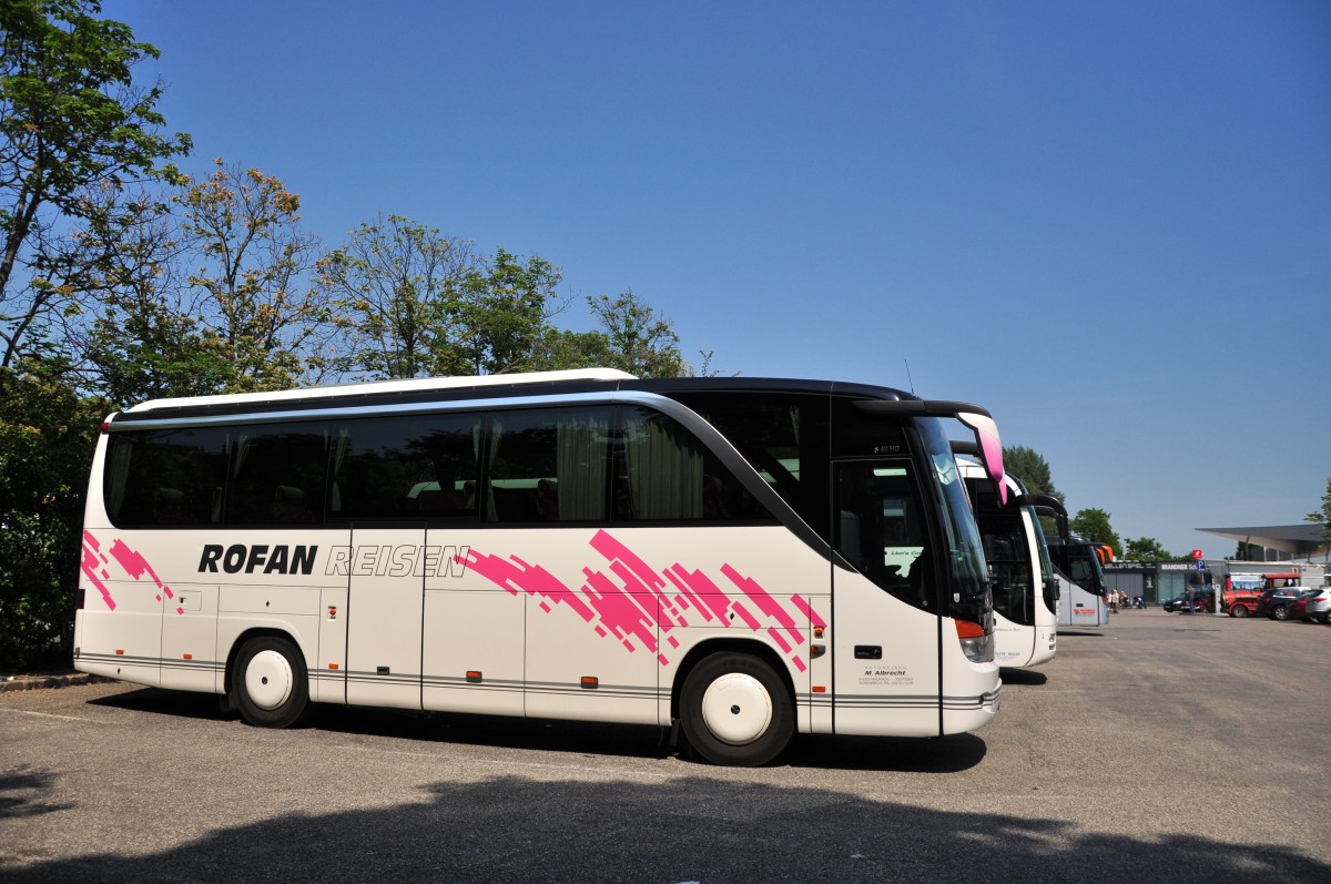 Setra 411 HD von Rofan Reisen aus �sterreich im Juni 2015 in Krems unterwegs.