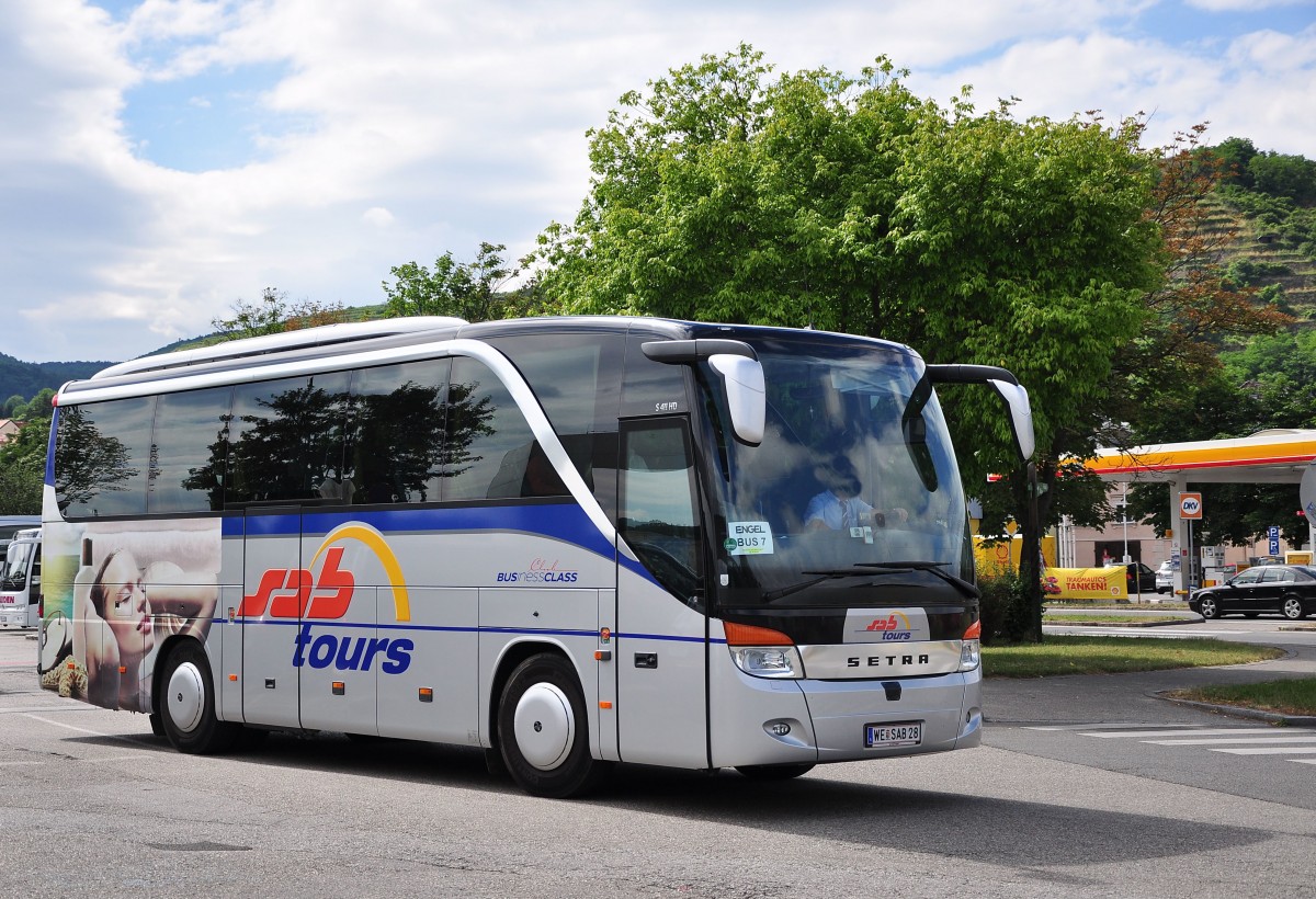 Setra 411 HD von SAB tours aus �sterreich im Juni 2015 in Krems.