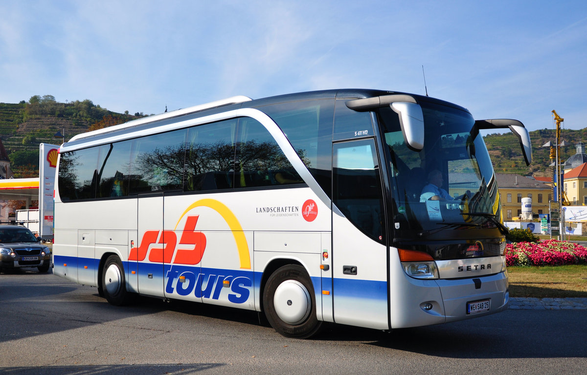 Setra 411 HD von SAB Tours aus �sterreich in Krems.