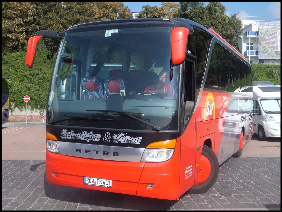 Setra 411 HD von Schm�tjen & Vonau aus Deutschland im Stadthafen Sassnitz.