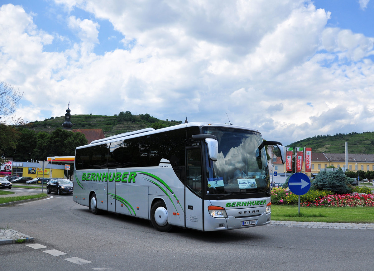 Setra 415 GT- HD von Bernhuber Reisen aus Nieder�sterreich in Krems gesehen.