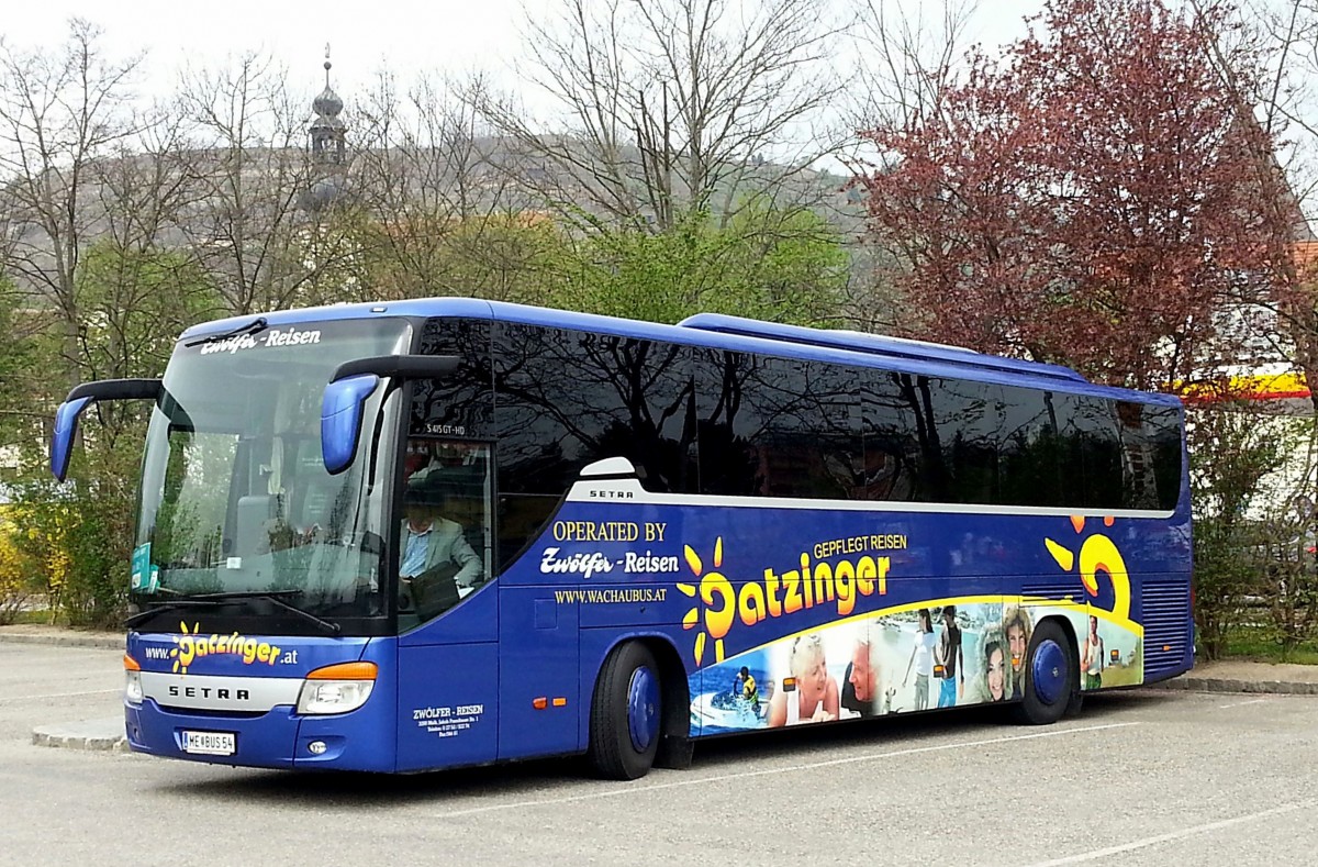 Setra 415 GT- HD von Datzinger Reisen aus Nieder�sterreich am 6.4.2014 in Krems.