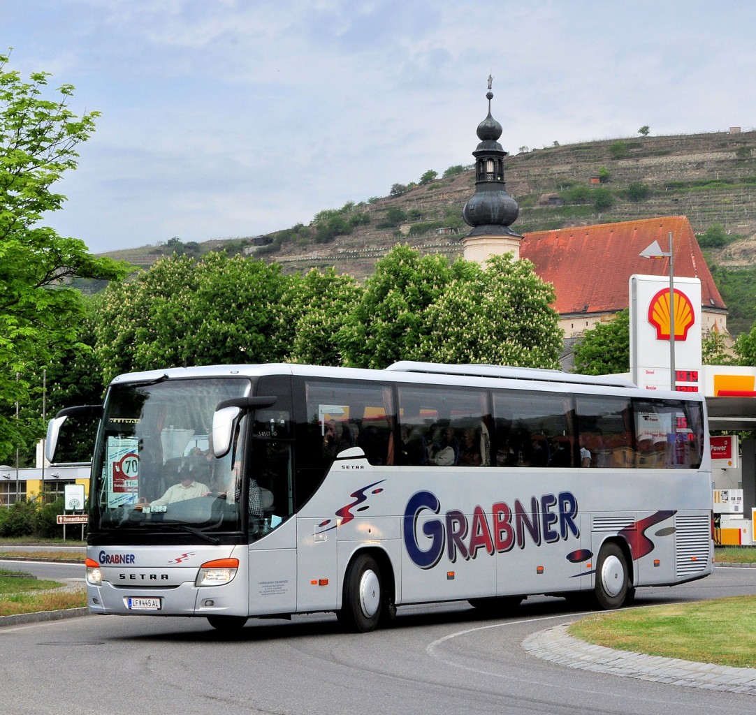 Setra 415 GT-HD von Grabner Reisen / �sterreich im Mai 2014 in Krems gesehen.