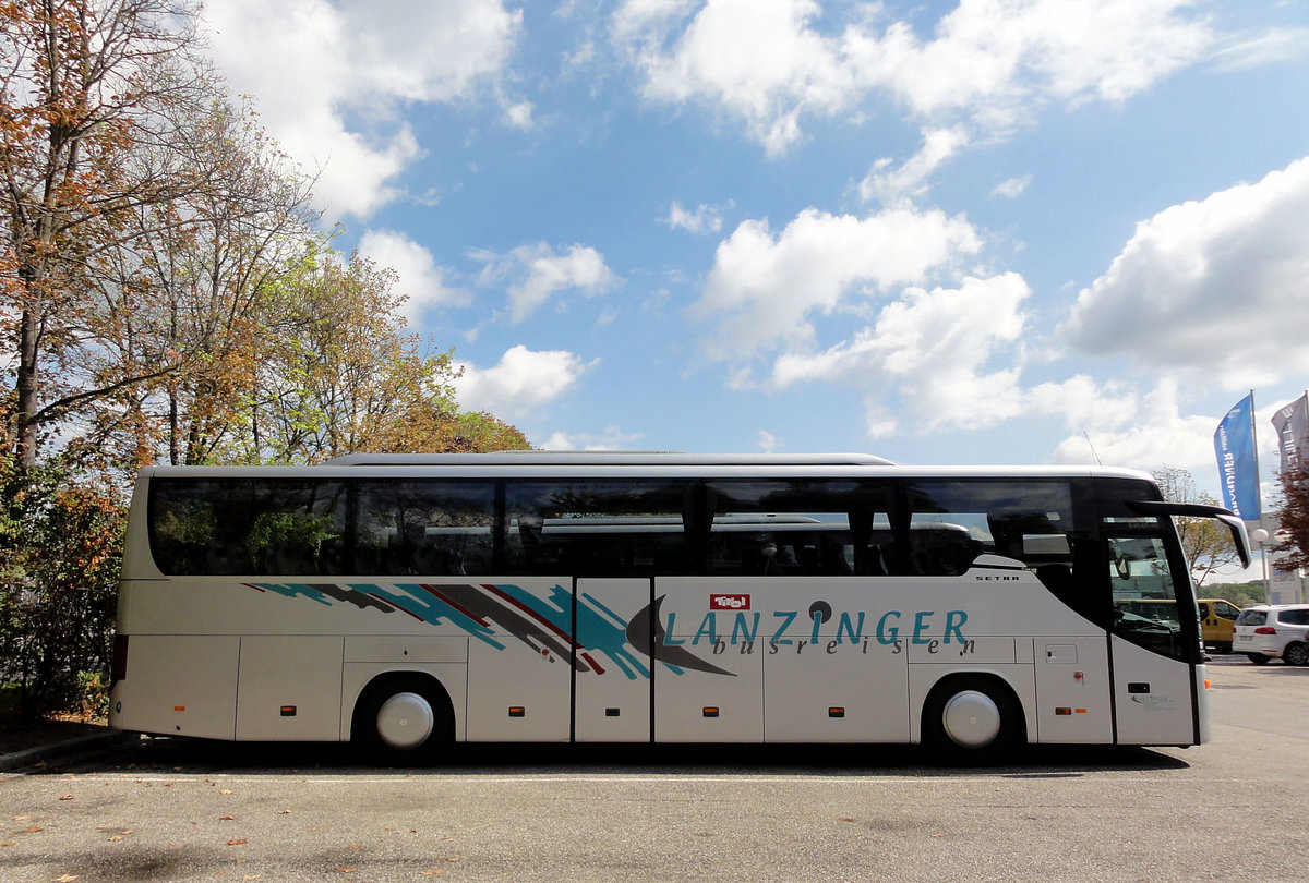 Setra 415 GT-HD von Lanzinger Reisen aus �sterreich in Krems.