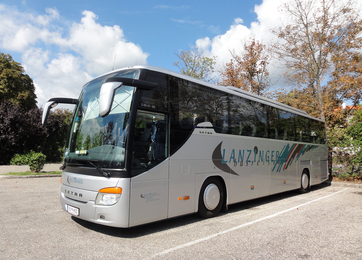 Setra 415 GT-HD von Lanzinger Reisen aus �sterreich in Krems.