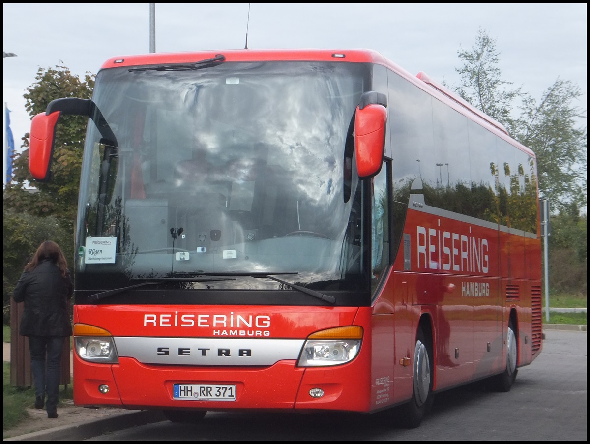 Setra 415 GT-HD vom Reisering Hamburg aus Deutschland bei der Rastst�tte Fuchsberg.