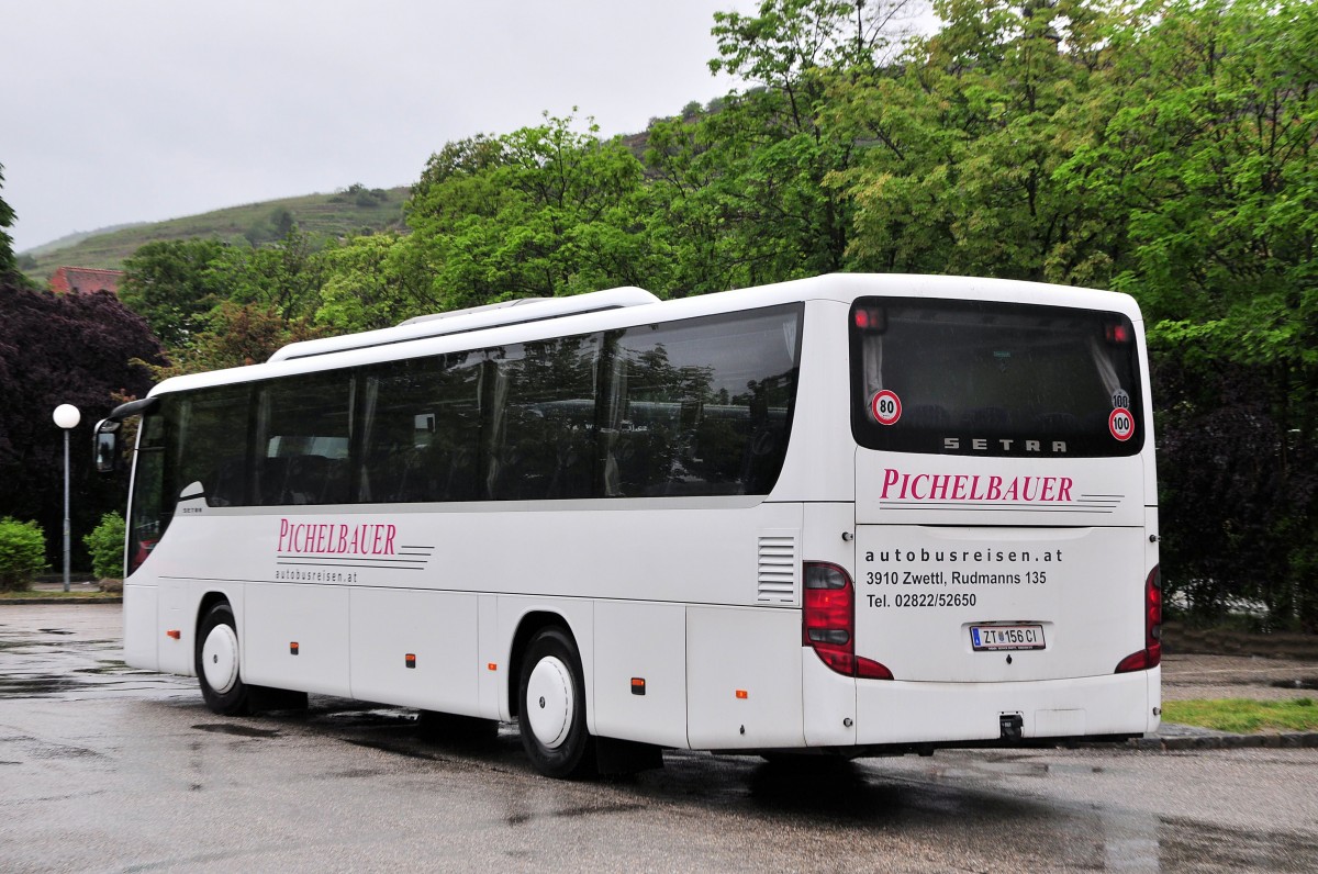 Setra 415 GT von Pichelbauer aus Niedersterreich am 17.Mai 2014 in Krems.