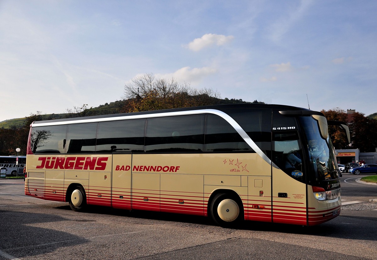 Setra 415 HD von J�rgens aus der BRD am 13.10.2014 in Krems.