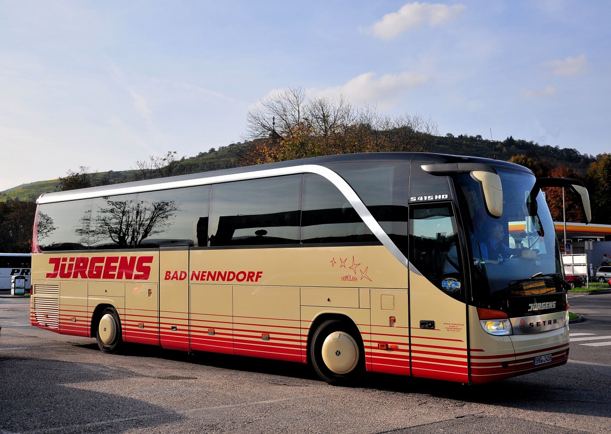 Setra 415 HD von J�rgens aus der BRD am 13.10.2014 in Krems.