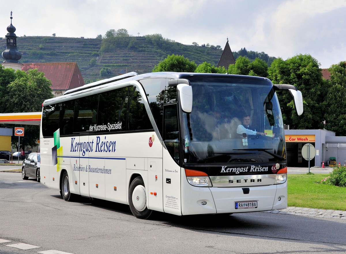 Setra 415 HD von Kerngast Reisen aus sterreich am 18.Mai 2014 in Krems gesehen.