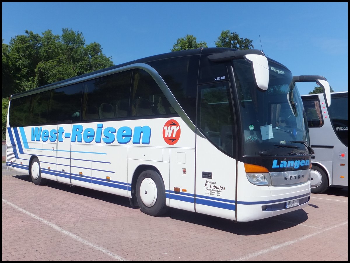 Setra 415 HD von Labudda (ex West-Reisen) aus Deutschland im Stadthafen Sassnitz.