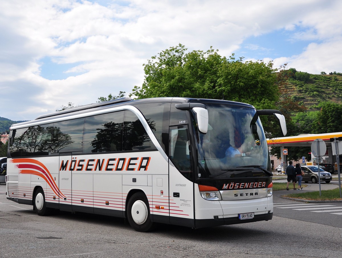 Setra 415 HD von M�seneder Reisen aus �sterreich im Juni 2015 in Krems unterwegs.