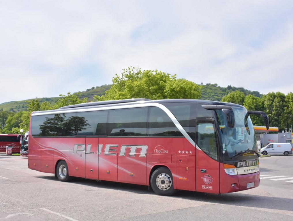 Setra 415 HD von PLIEM Reisen aus �sterreich in Krems.