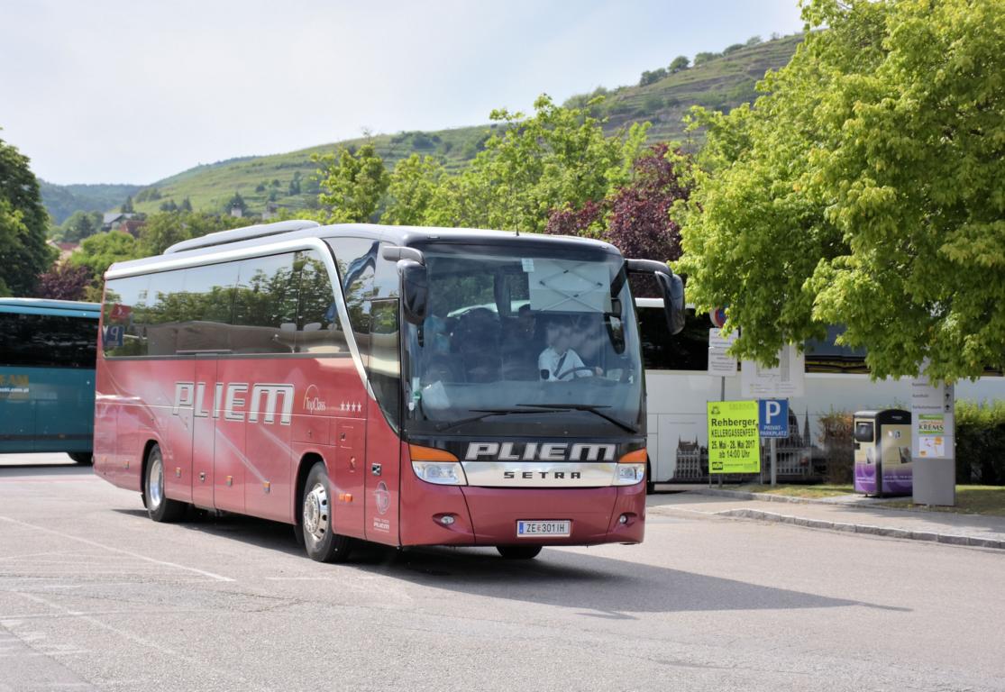 Setra 415 HD von PLIEM Reisen aus �sterreich in Krems.
