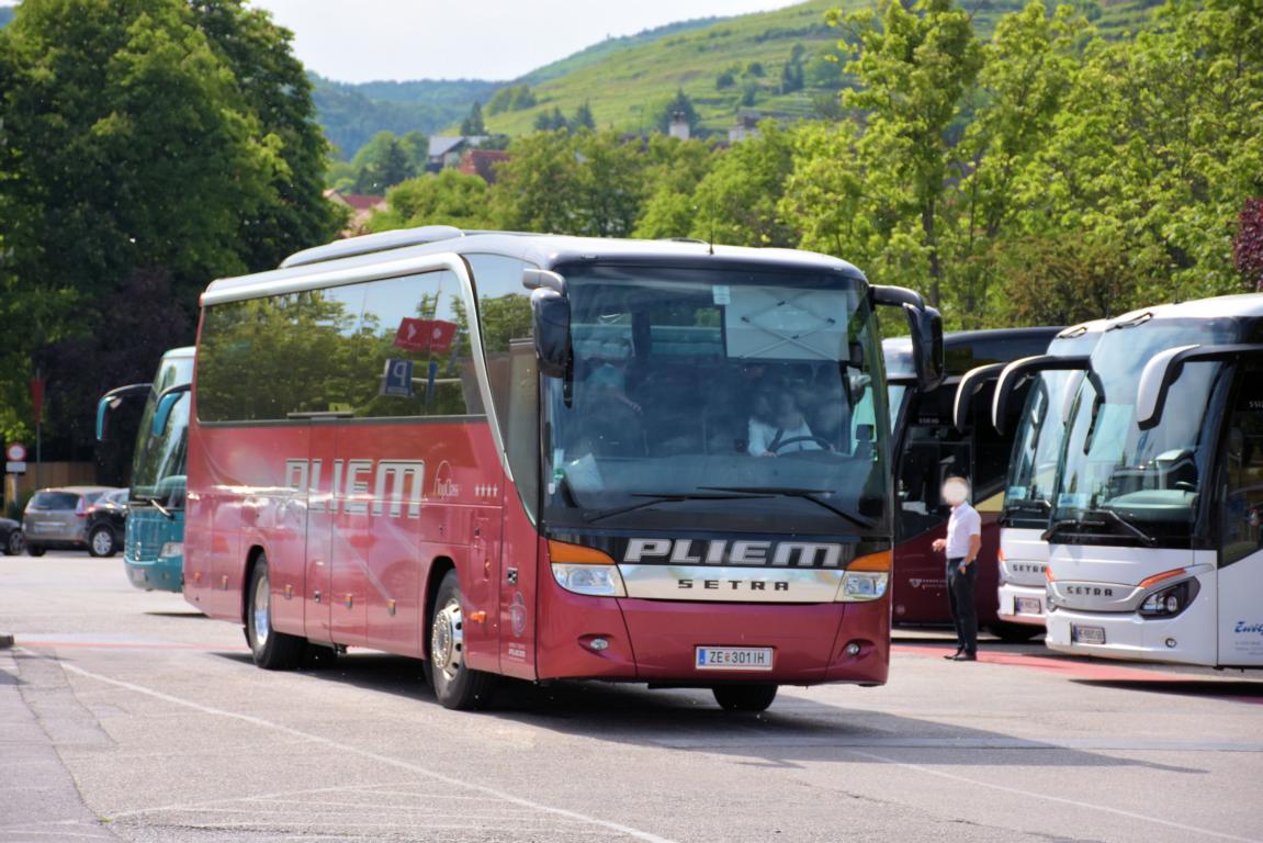 Setra 415 HD von PLIEM Reisen aus �sterreich in Krems.