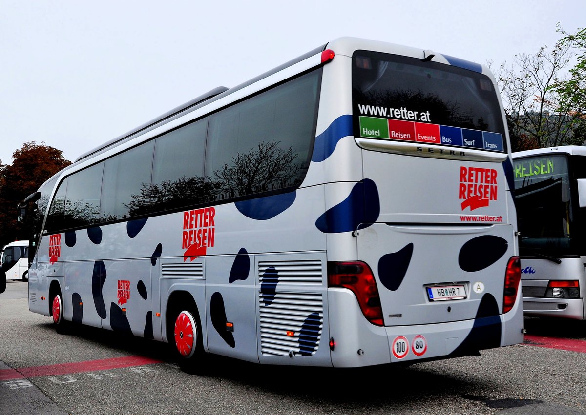 Setra 415 HD von Retter Reisen aus �sterreich in Krems gesehen.
