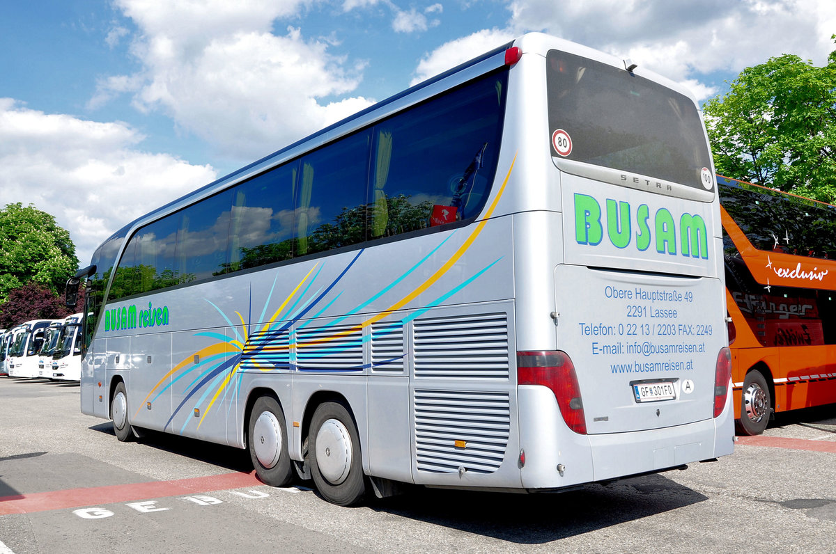 Setra 415 HDH von Busam Reisen aus �sterreich in Krems.