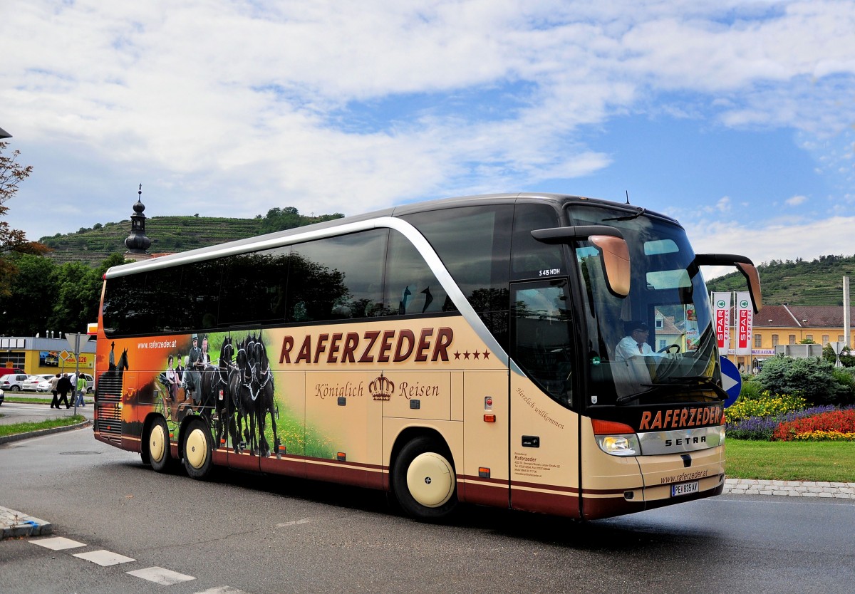 Setra 415 HDH von Raferzeder Reisen aus �sterreich am 12.Juli 2014 in Krems.