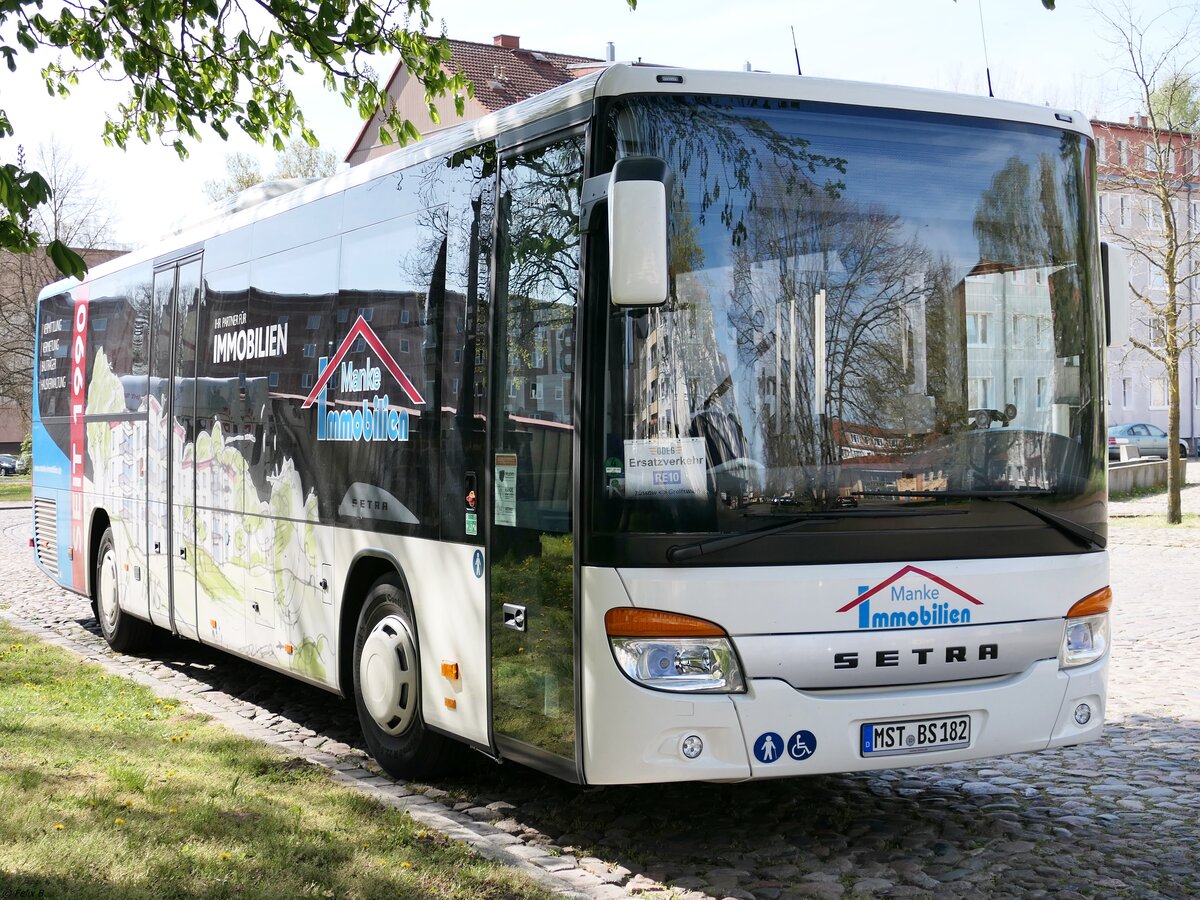 Setra 415 LE Business von Becker-Strelitz Reisen aus Deutschland in Friedland.