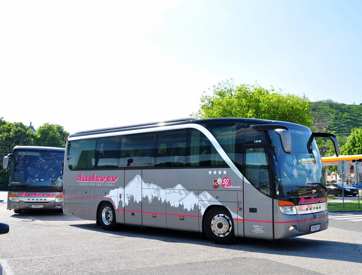 Setra 416 GT von Auderer Reisen aus sterreich in Krems gesehen.