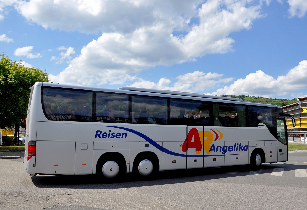 Setra 416 GT-HD von ANGELIKA Reisen aus �sterreich im Juni 2015 in Krems.