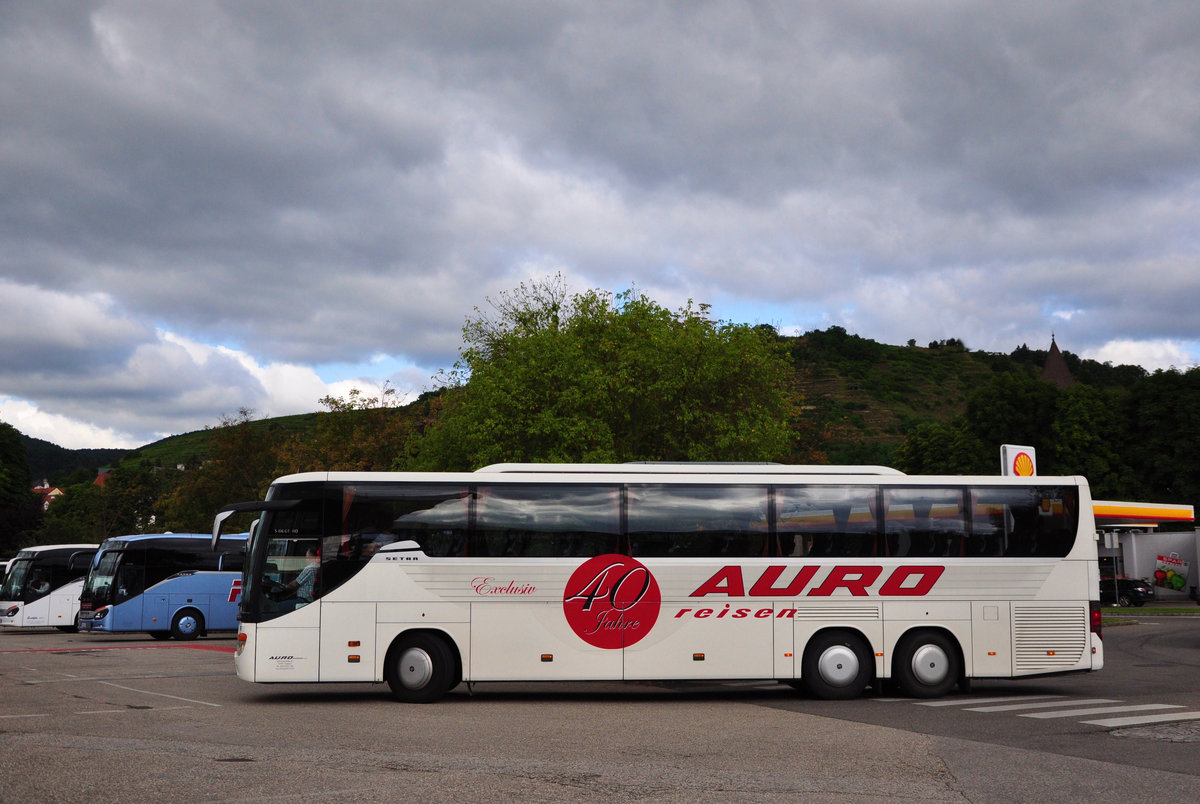 Setra 416 GT-HD von AURO Reisen aus der BRD in Krems gesehen.