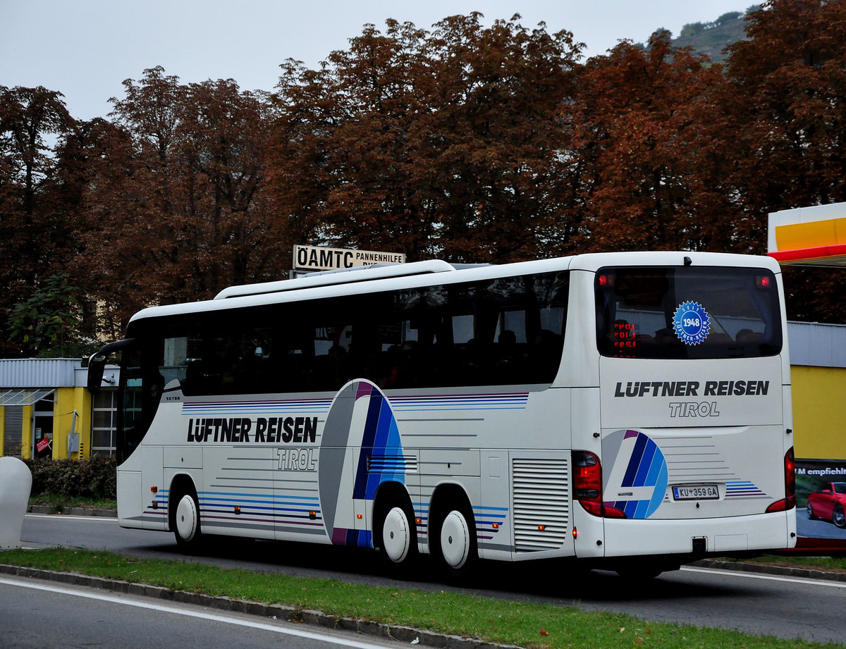 Setra 416 GT-HD von L�ftner Reisen aus Tirol in Krems gesehen.