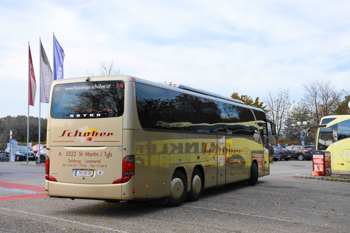 Setra 416 GT-HD vom  Reisebro SCHOBER aus sterreich in Krems.