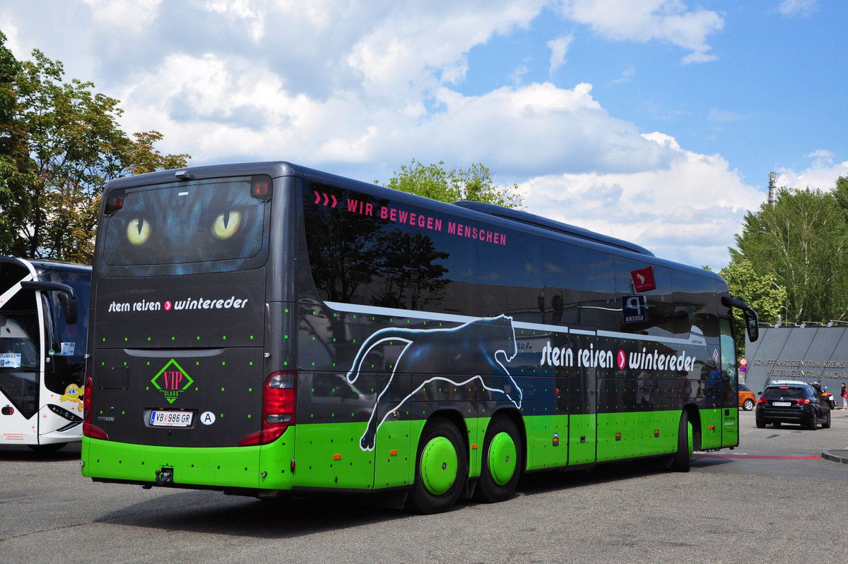 Setra 416 GT-HD von Stern Reisen > Wintereder aus Ober�sterreich in Krems gesehen.