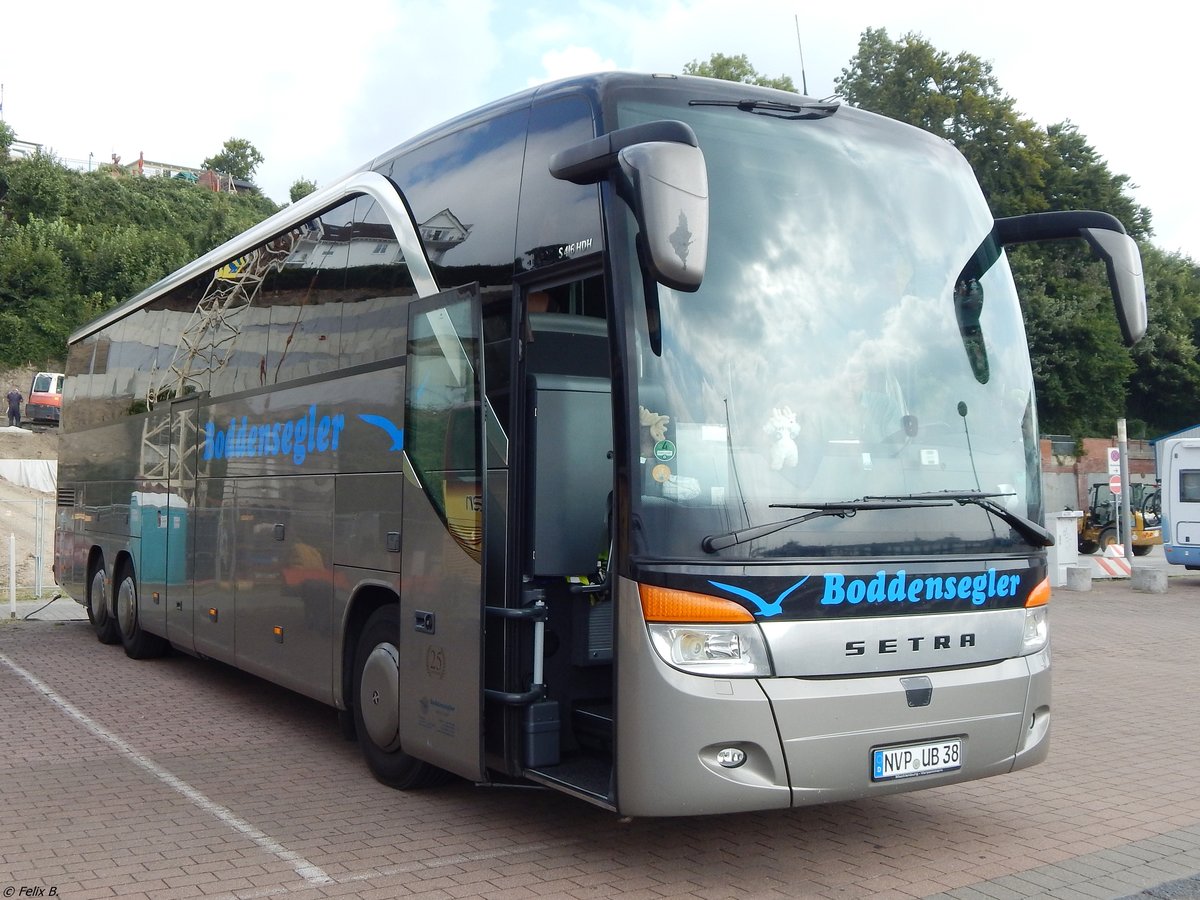 Setra 416 HDH von Boddensegler aus Deutschland im Stadthafen Sassnitz.