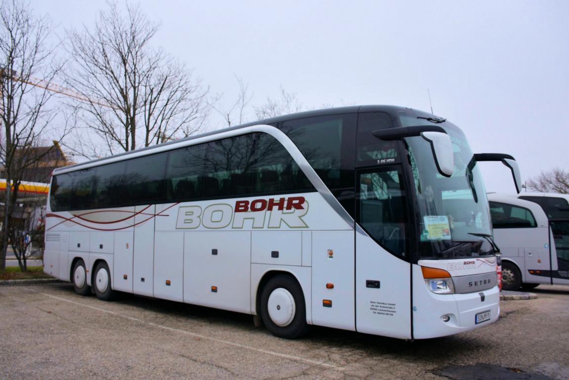 Setra 416 HDH von BOHR Reisen aus der BRD im Dez. 2017 in Krems.