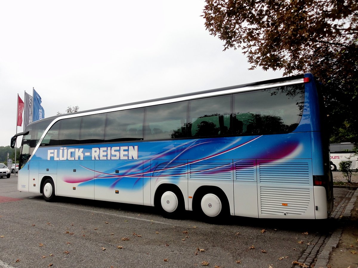 Setra 416 HDH von Fl�ck Reisen aus der Schweiz in Krems gesehen.