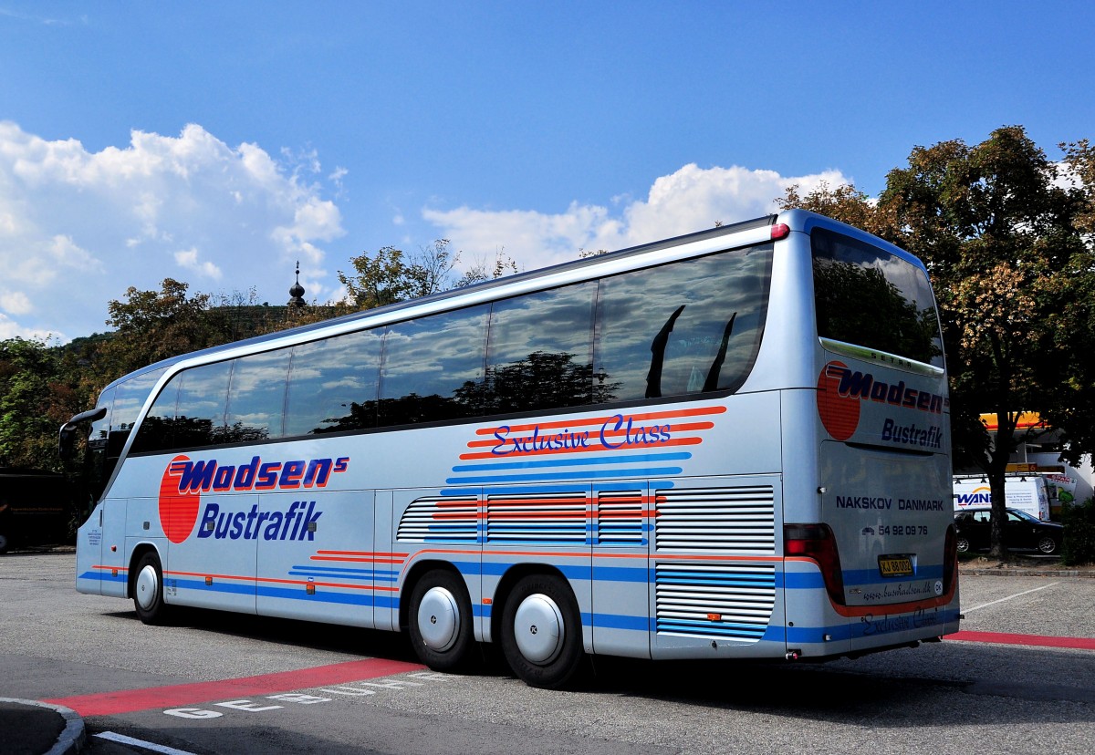SETRA 416 HDH von MADSEN Bustouristik/D�nemark im August 2013 in Krems.