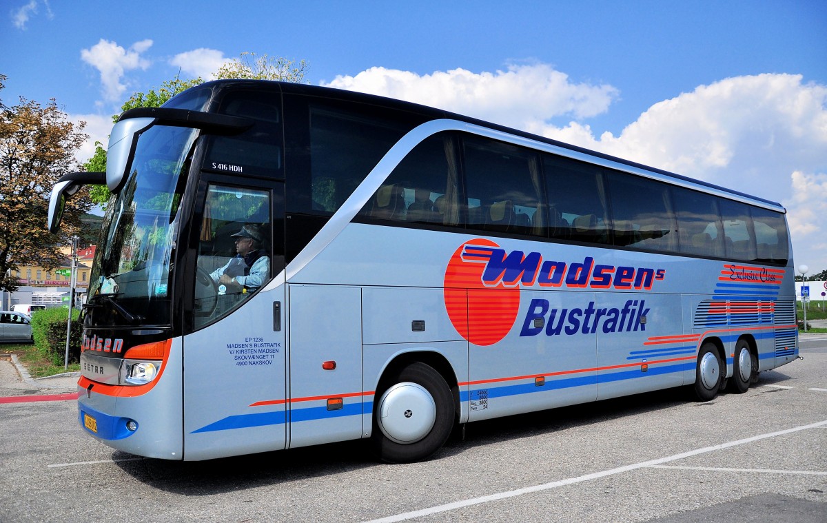 SETRA 416 HDH von MADSEN Bustouristik/D�nemark im August 2013 in Krems.