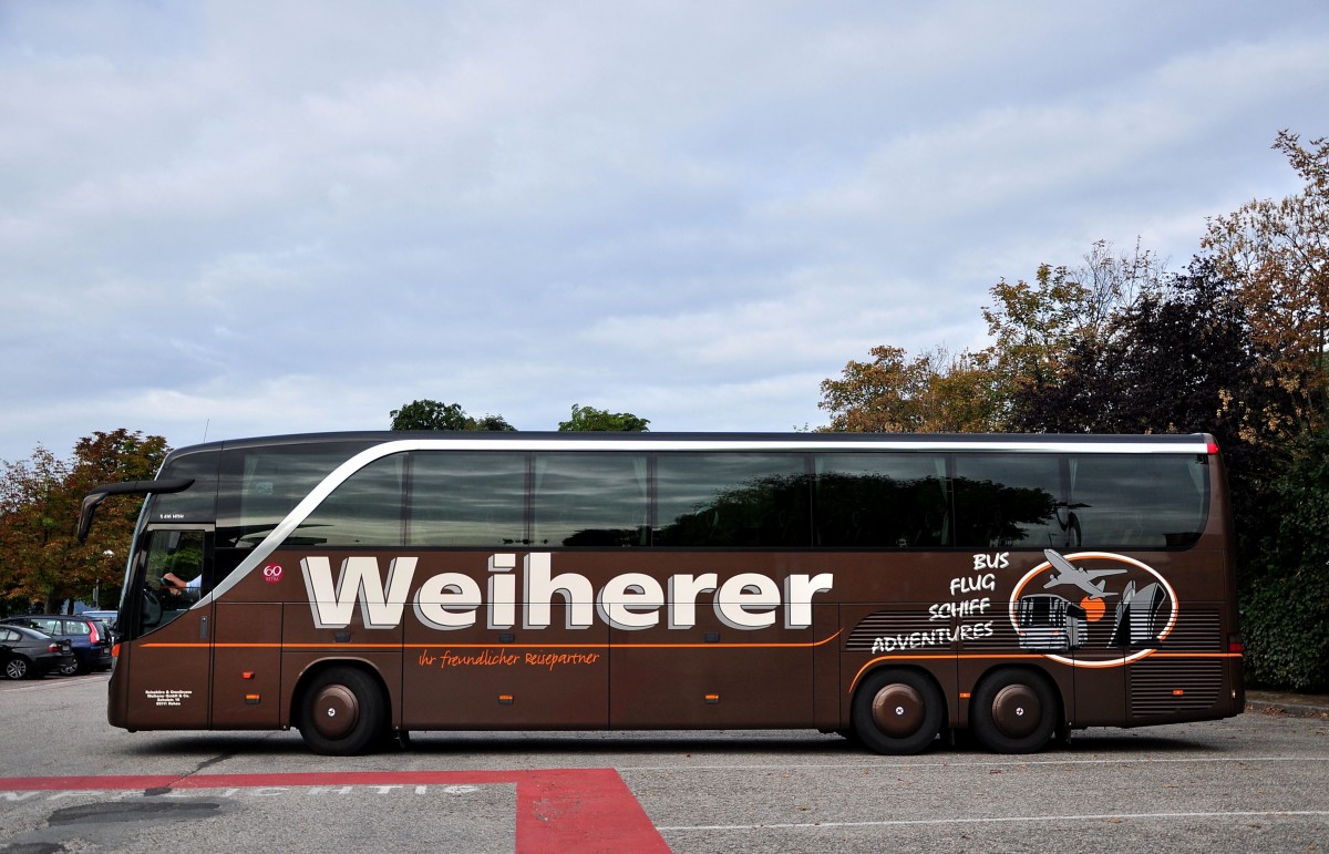 SETRA 416 HDH vom Reiseb�ro WEIHERER aus Deutschland im September 2013 in Krems an der Donau.