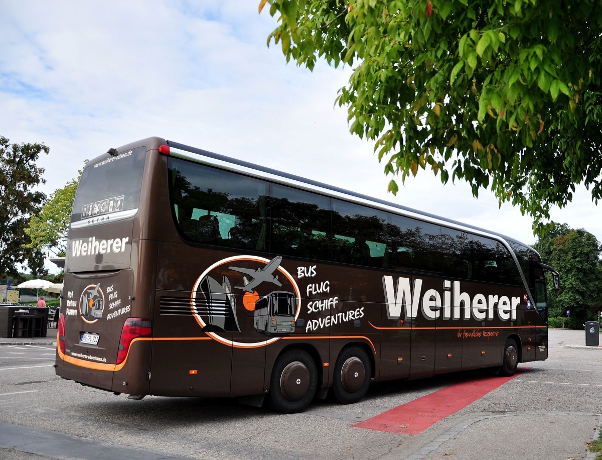 SETRA 416 HDH vom Reiseb�ro WEIHERER aus Deutschland im September 2013 in Krems an der Donau.