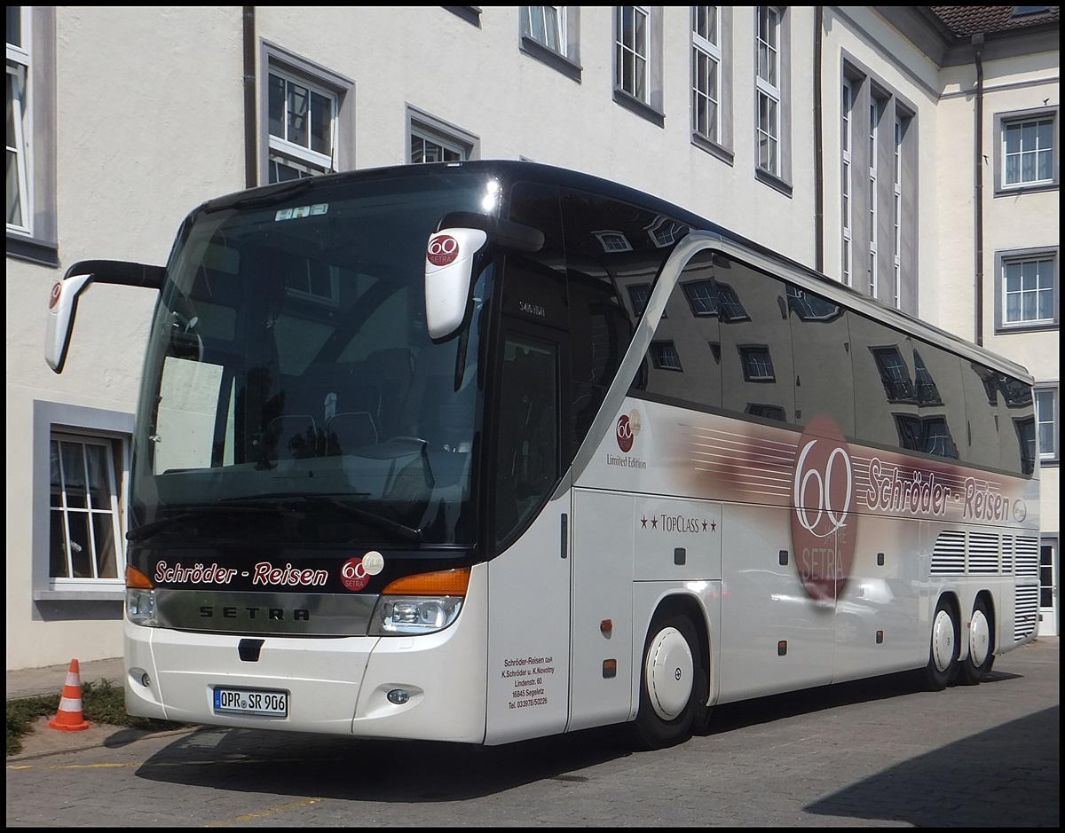 Setra 416 HDH von Schr�der-Reisen aus Deutschland in Sassnitz.