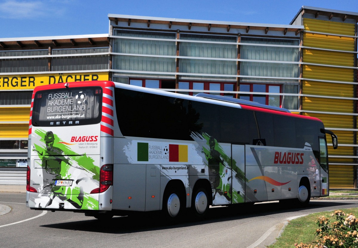 SETRA 417 GT-HD von BLAGUSS / �sterreich am 9.7.2013 in Krems an der Donau.