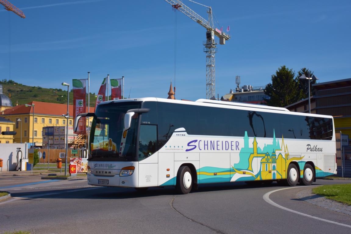 Setra 417 GT- HD von Schneider Reisen aus �sterreich in Krems.