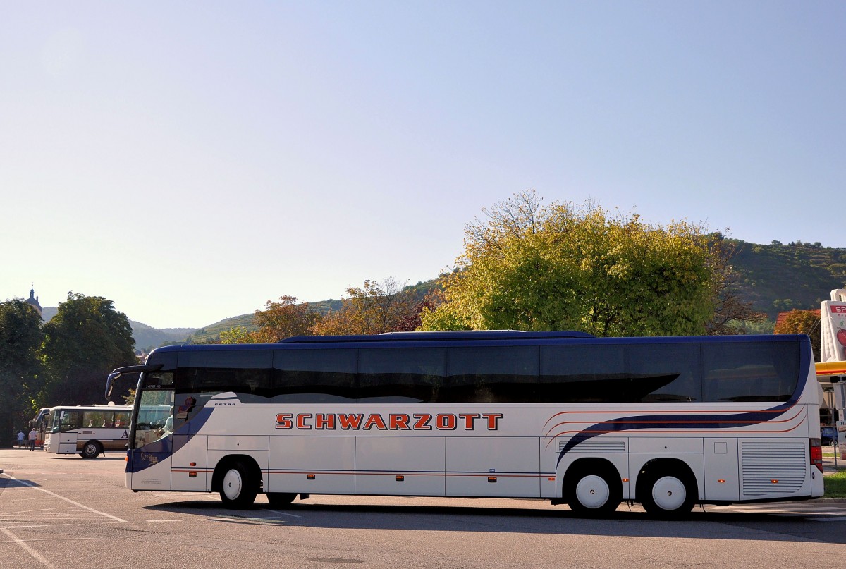 SETRA 417 GT-HD von SCHWARZOTT Reisen aus �sterreich im September 2013 in Krems.