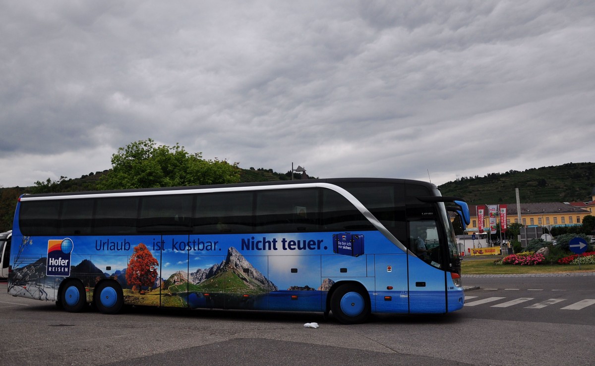 Setra 417 HDH von Albus aus �sterreich im Juni 2015 in Krems.
