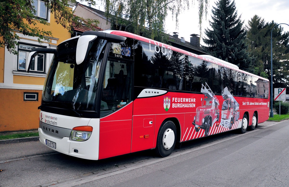 Setra 417 UL von Brodschelm Reisen aus der BRD am 27.9.2014 in Krems.