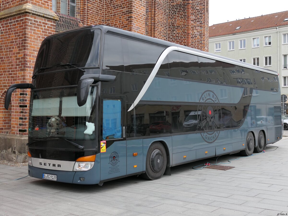 Setra 431 DT von Berlin-Rock-Coaches aus Deutschland in Neubrandenburg.