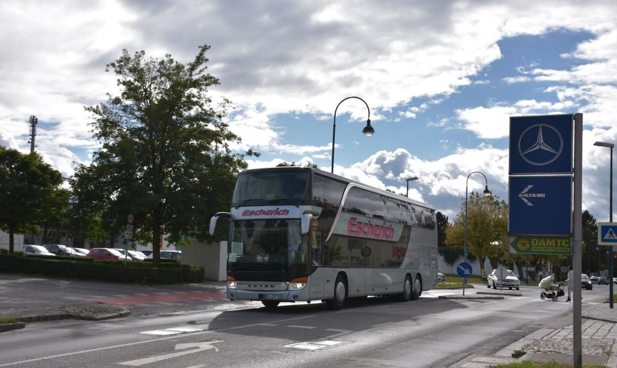 Setra 431 DT von ESCHERICH Reisen aus der BRD 10/2017 in Krems.